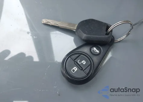 2010 Subaru Forester 2.5X Premium z USA, uszkodzony, nr VIN JF2SH6CC1AH762431